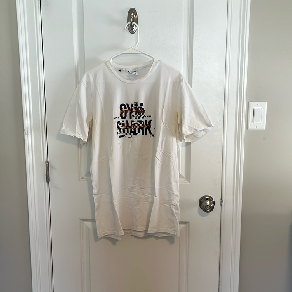 Gymshark XL shirt